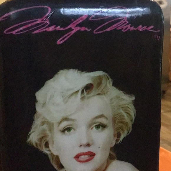 COPY - Wallet - Picture 8 of 8